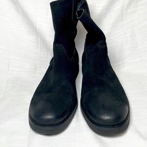 UGG Josephene Black Suede Ankle Boots Women’s Size 5.5 Distressed has wear